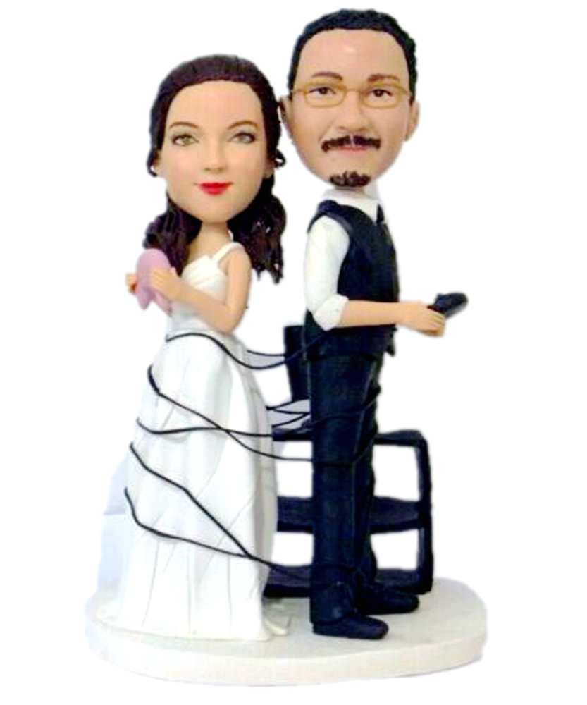 Custom wedding cake toppers Wrapped up in Xbox games wedding cake toppers